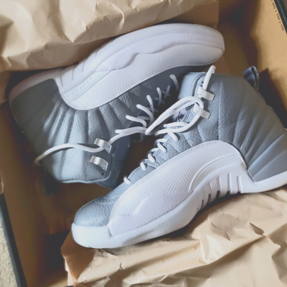 MEN'S JORDAN 12s